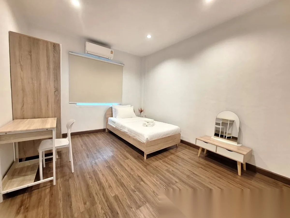 2 Bedroom House for rent at 2-Story Townhome 2 Bedrooms 3 Bathrooms in Chalong Phuket complex · Chalong — photo 6