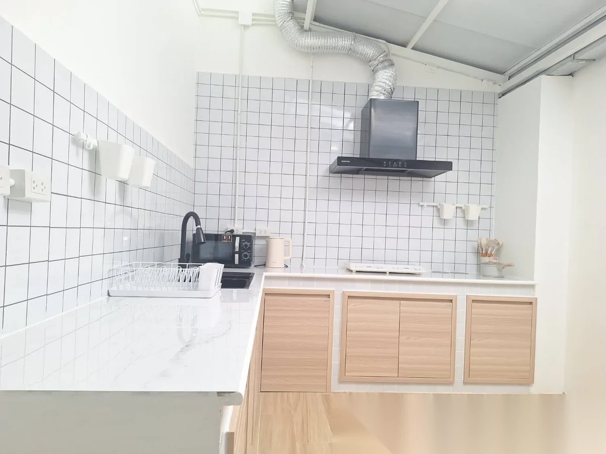 2 Bedroom House for rent at 2-Story Townhome 2 Bedrooms 3 Bathrooms in Chalong Phuket complex · Chalong — photo 8