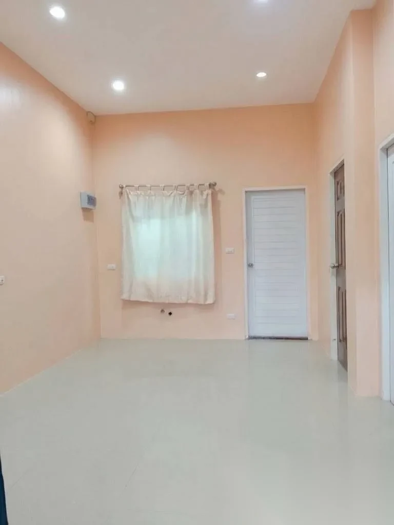 Таунхаус 2BR в комплексе The Rich Villas Laemhin · Ко Каео · Вид в сад