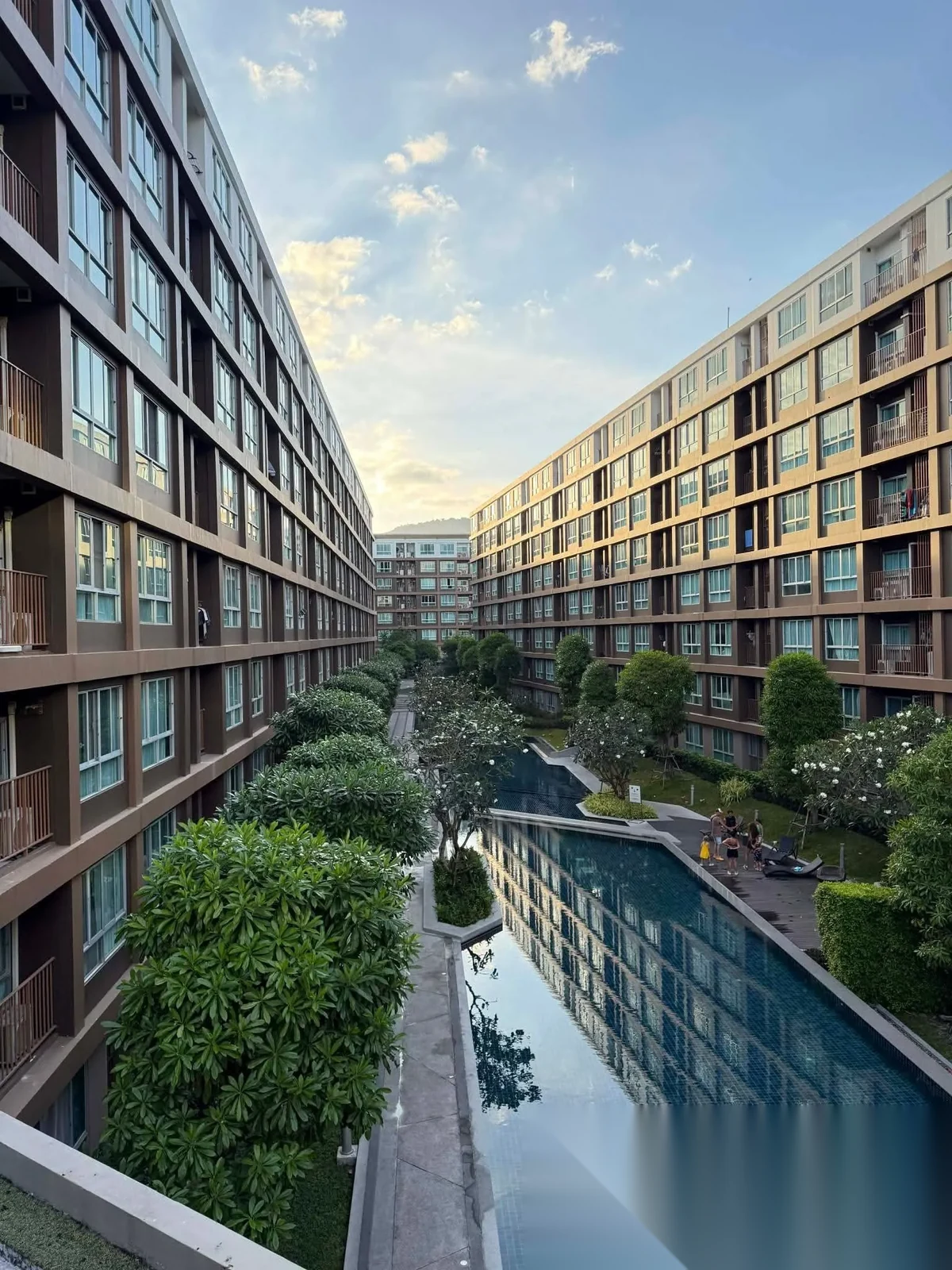 Апартаменты 1BR в ЖК D Condo Creek · Кату · Выход к бассейну — фото 3