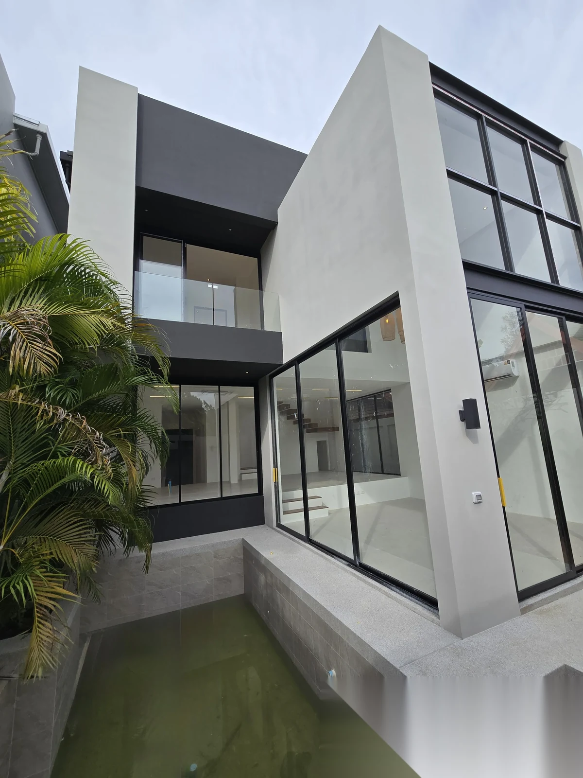 3 Bedroom Villa for sale · Pool View — photo 2