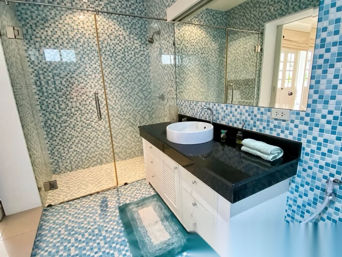 2 Bedroom Apartment for rent at Ocean Breeze complex · Choeng Thale · Garden View — photo 12
