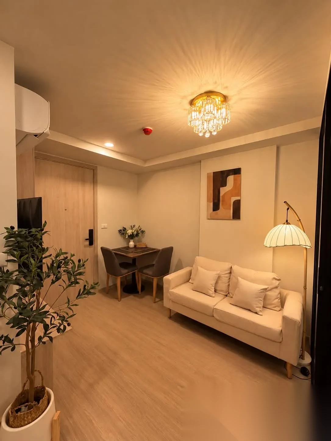 Апартаменты 1BR в ЖК The Origin Kathu-Patong · Кату · Вид на бассейн — фото 2