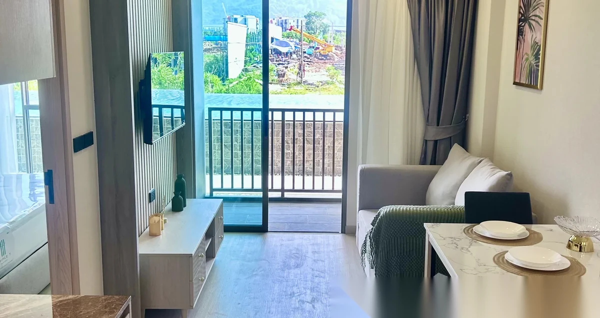 1 Bedroom Apartment for sale at The Ozone Oasis Condominium complex · Choeng Thale · Pool Access