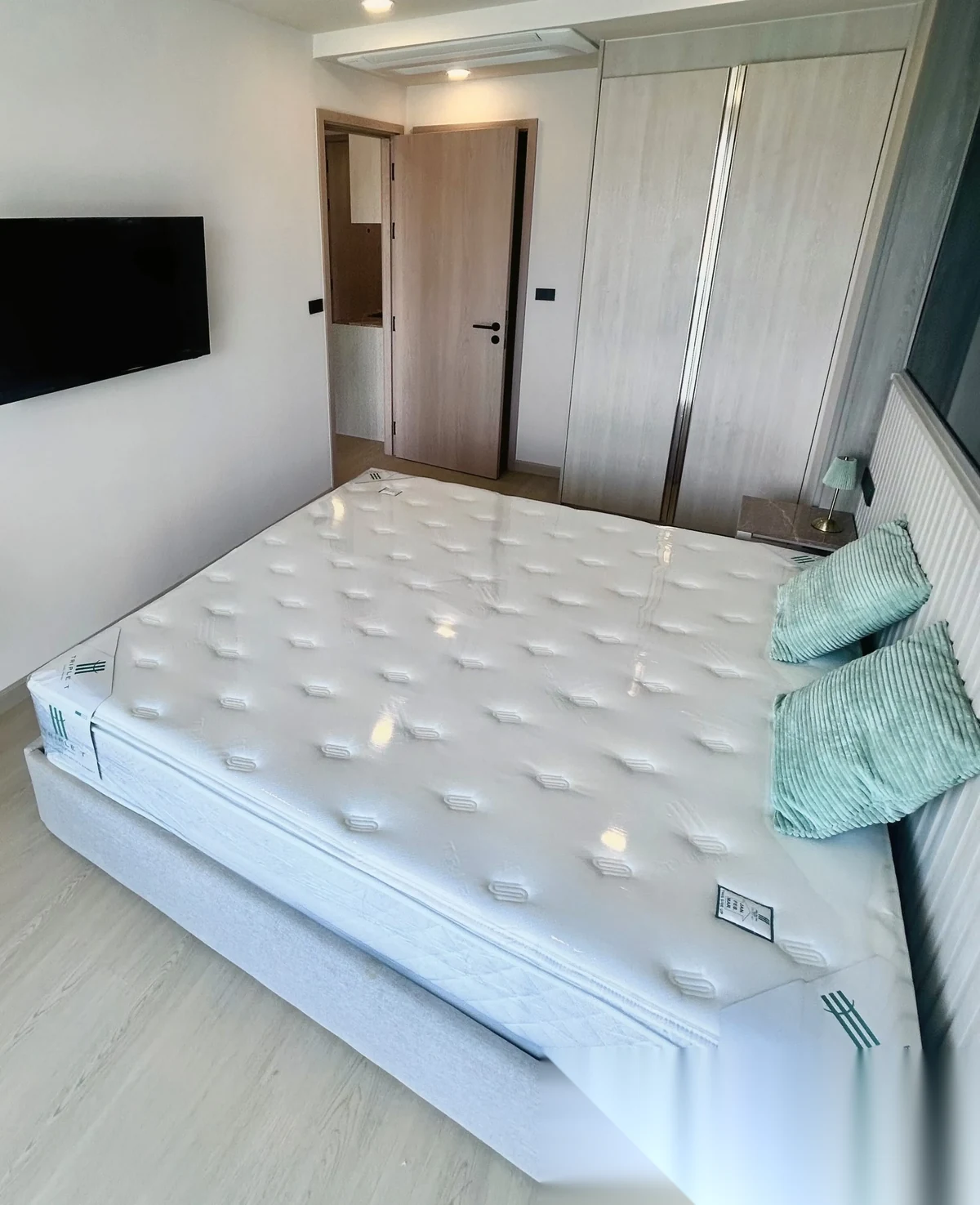 1 Bedroom Apartment for sale at The Ozone Oasis Condominium complex · Choeng Thale · Pool Access — photo 7