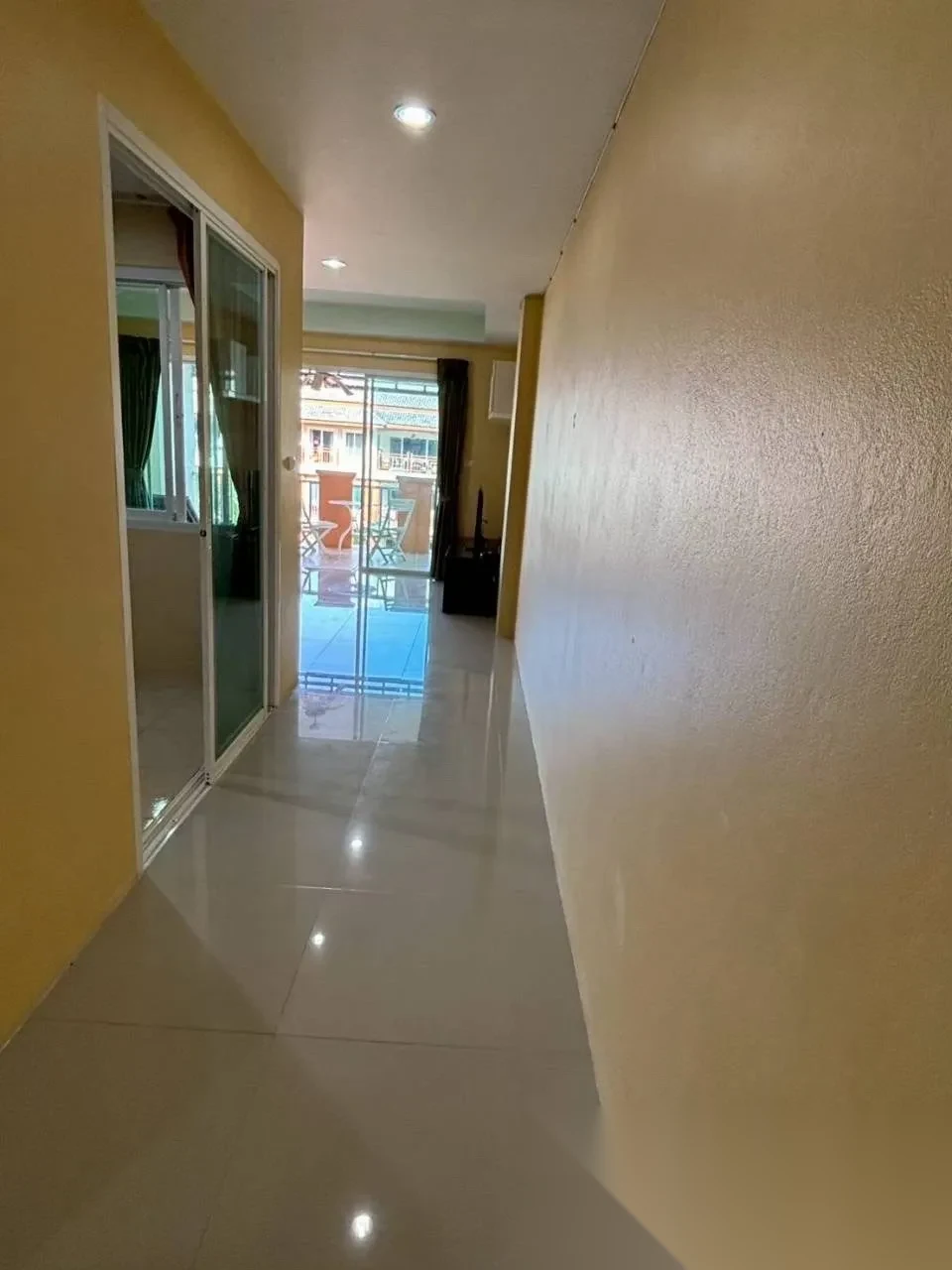 1 Bedroom Apartment for sale at Palm Breeze Resort complex · Rawai · Garden View — photo 9