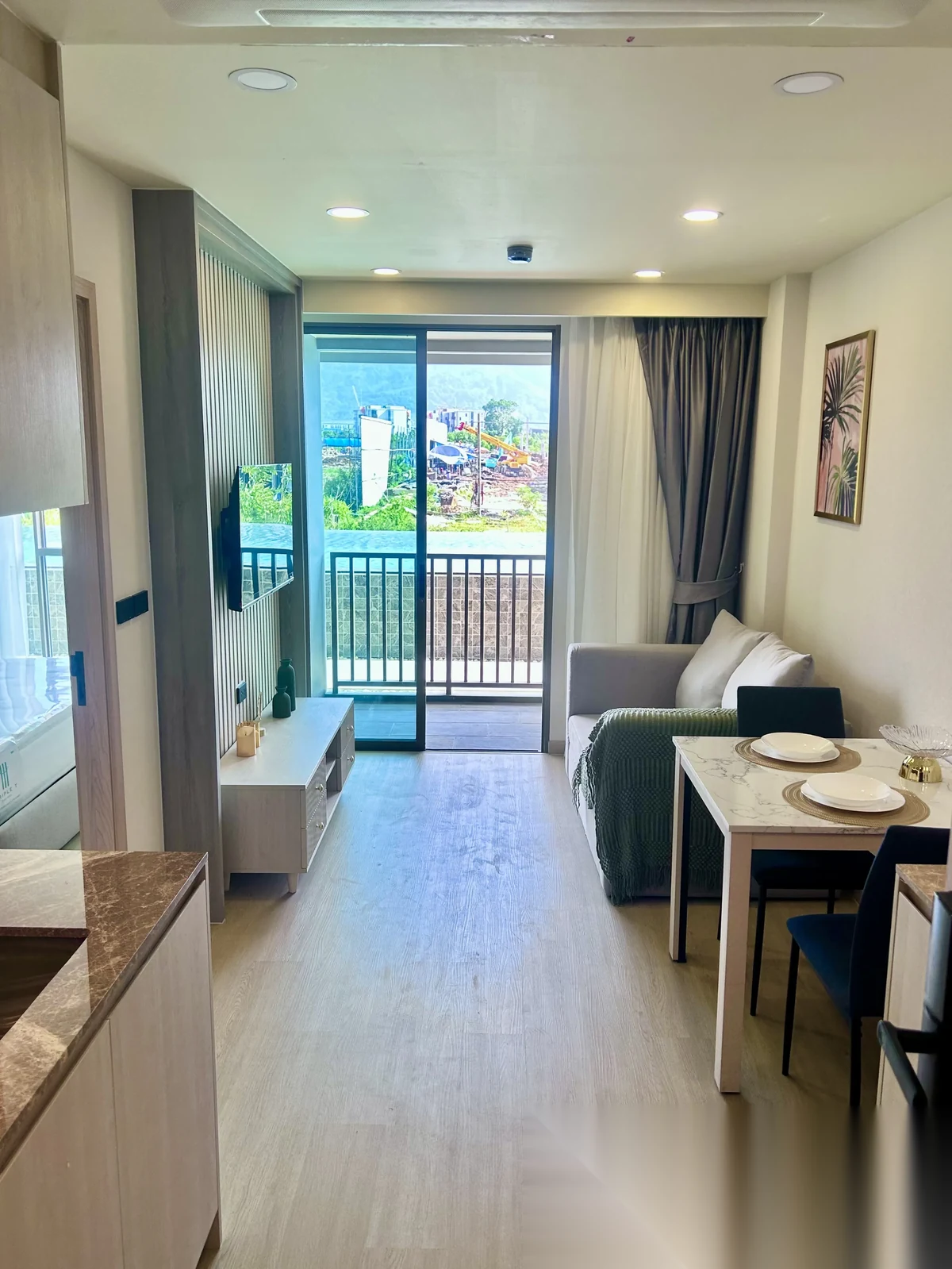 Апартаменты 1BR в ЖК The Ozone Oasis Condominium · Чернг Тале / Bang Tao · Выход к бассейну — фото 3