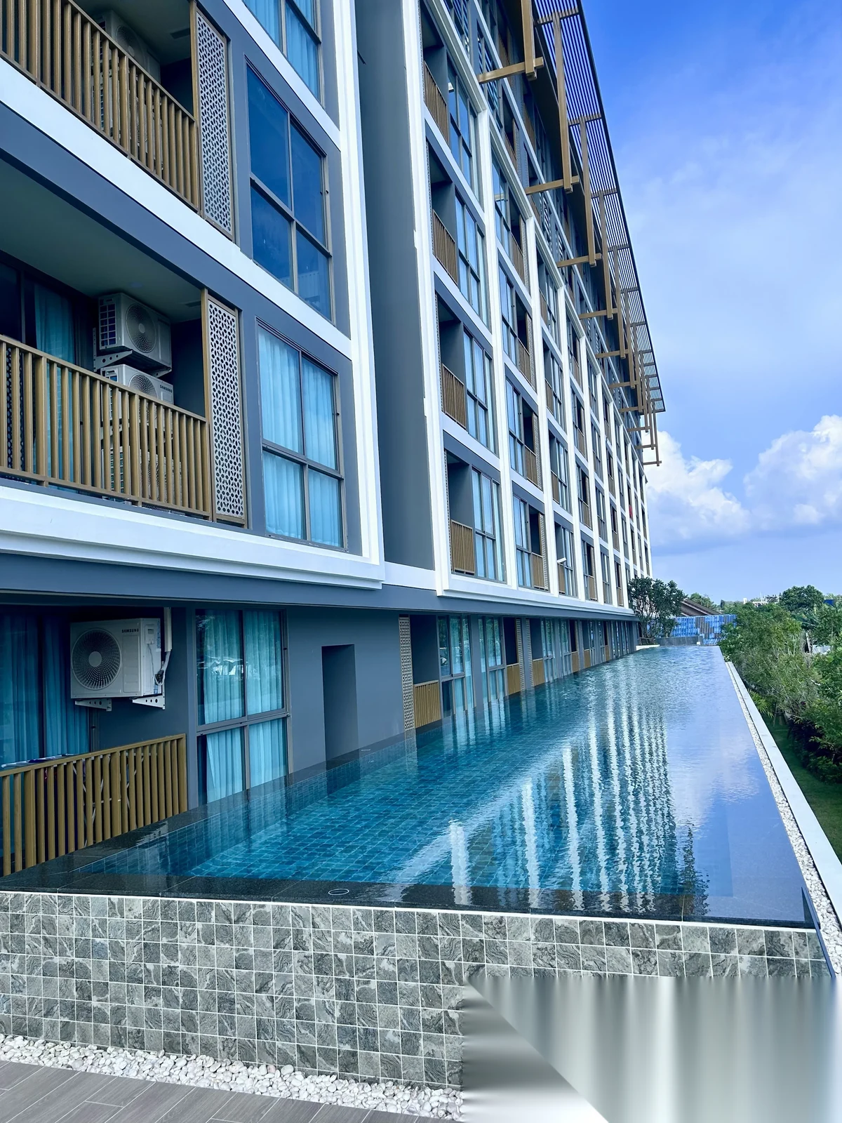 Апартаменты 1BR в ЖК The Ozone Oasis Condominium · Чернг Тале / Bang Tao · Выход к бассейну — фото 10