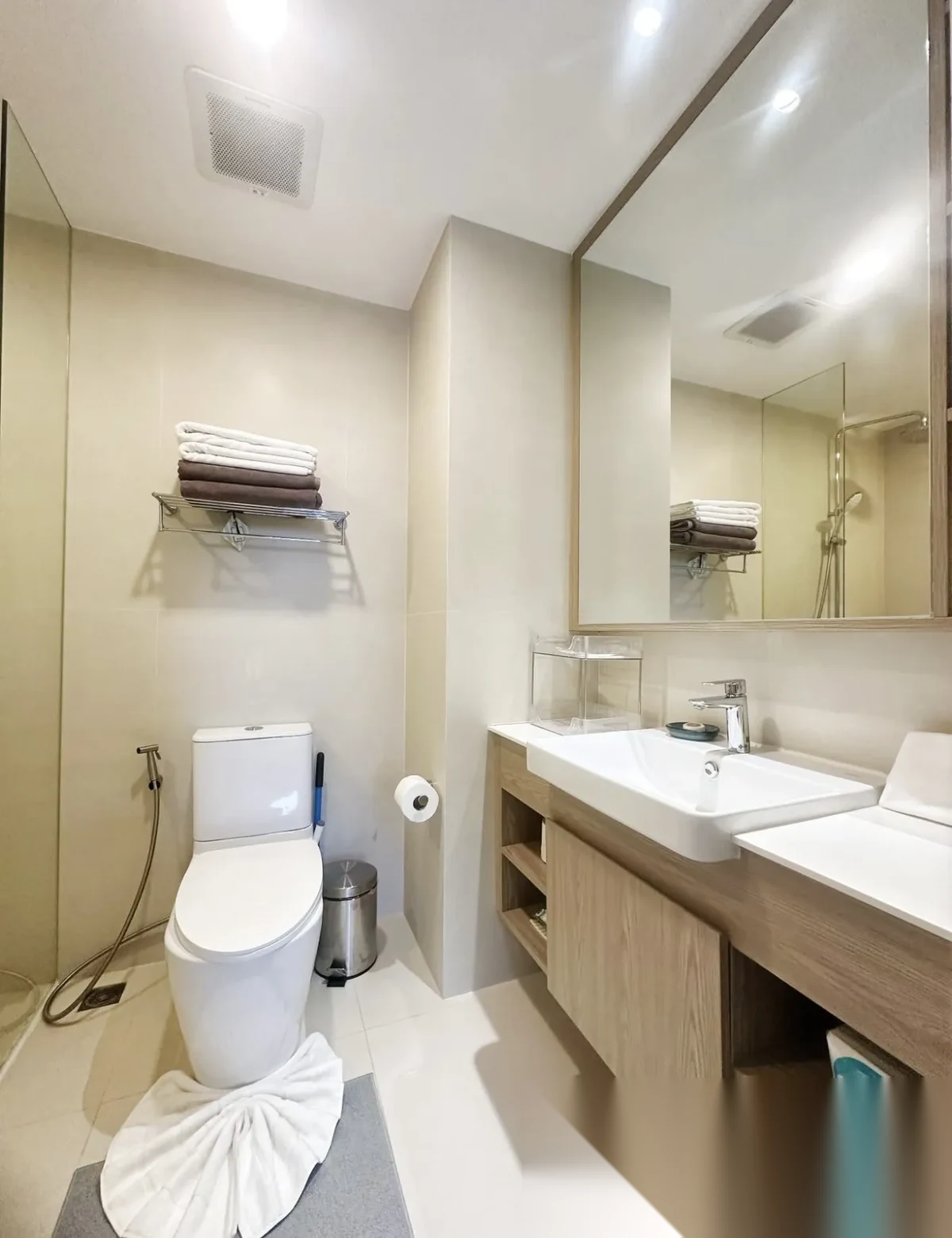 2 Bedroom Apartment for rent at Skypark Aurora Laguna Phuket complex · Choeng Thale · Garden View — photo 5