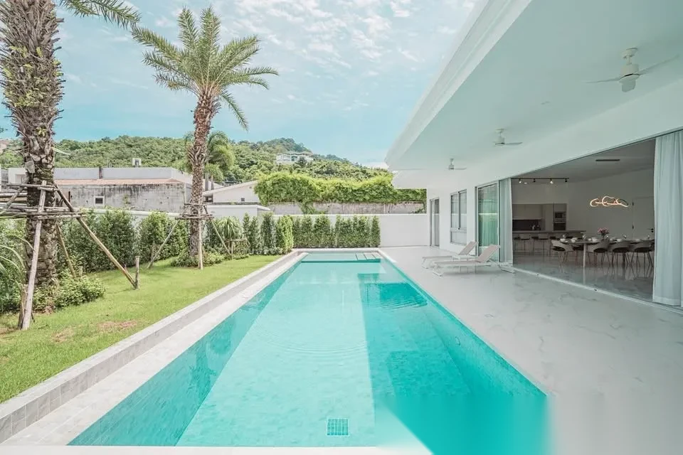 5 Bedroom Villa for rent at Spacious Single-Storey Pool Villa With Garden & Large Plot complex · Rawai — photo 2