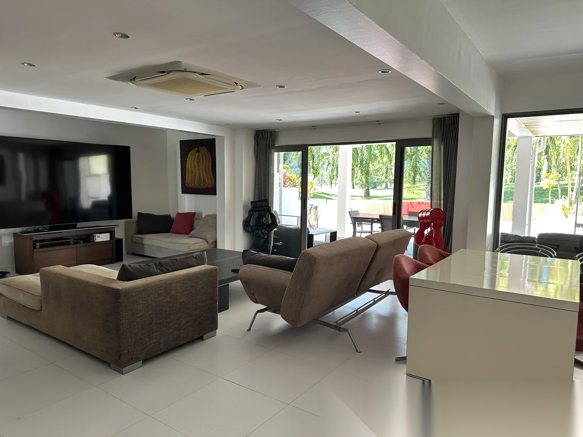 Вилла 3BR в комплексе Loch Palm Golf Club · Кату · Вид на гольф-поле — фото 3