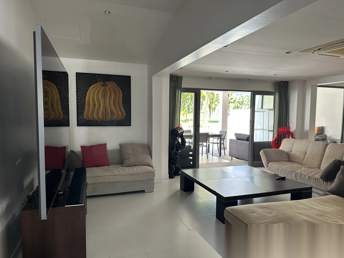 Вилла 3BR в комплексе Loch Palm Golf Club · Кату · Вид на гольф-поле — фото 4