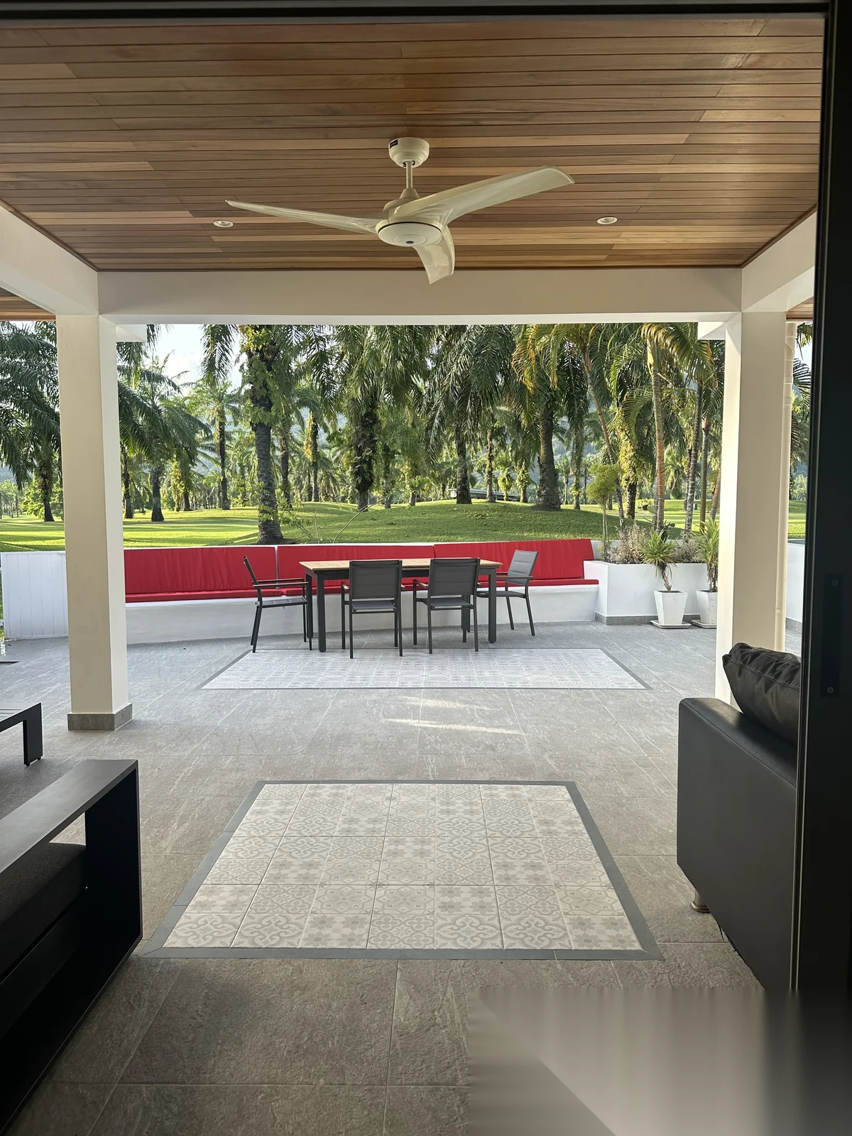 Вилла 3BR в комплексе Loch Palm Golf Club · Кату · Вид на гольф-поле — фото 18
