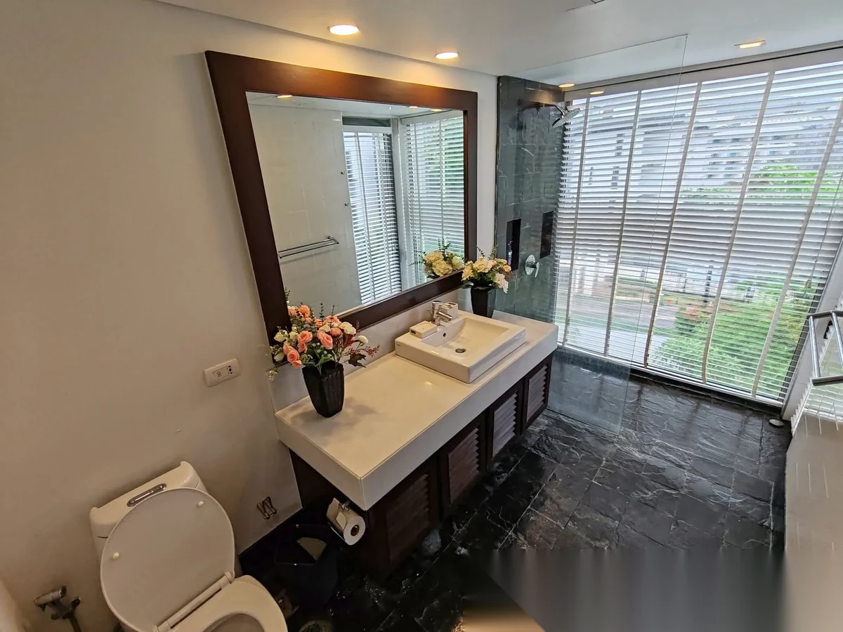 2 Bedroom Penthouse for rent at Casuarina Shores complex · Choeng Thale · Pool View — photo 3