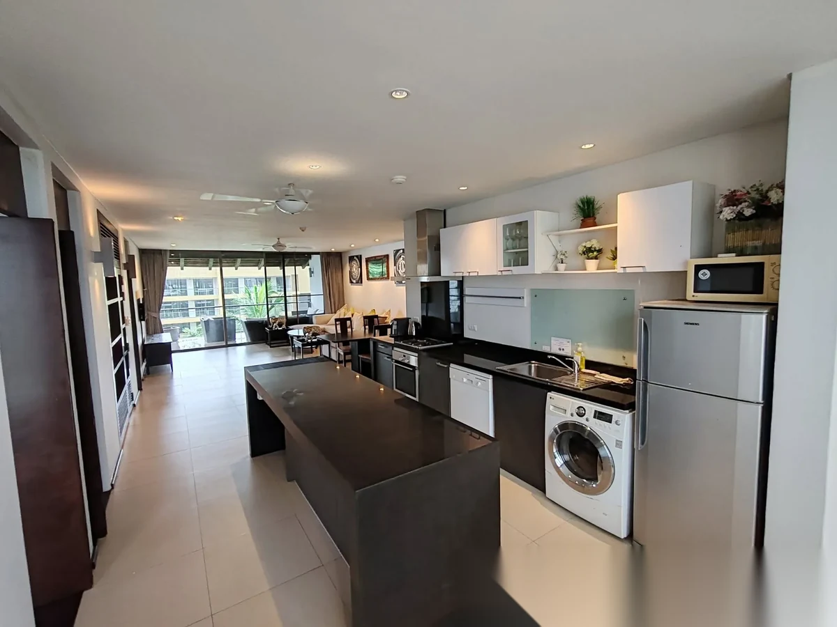 2 Bedroom Penthouse for rent at Casuarina Shores complex · Choeng Thale · Pool View — photo 5