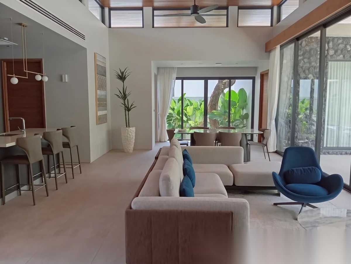 Вилла 3BR в комплексе Botanica Modern Loft II · Си Сунтон · Вид на бассейн — фото 7