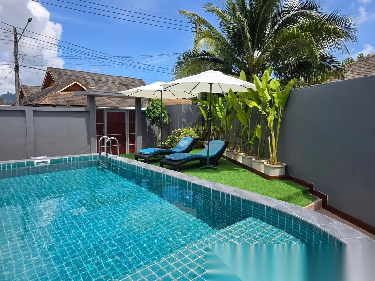 2 Bedroom House for sale at Baan Suan Neramit 3 complex · Si Sunthon · Pool Access — photo 6