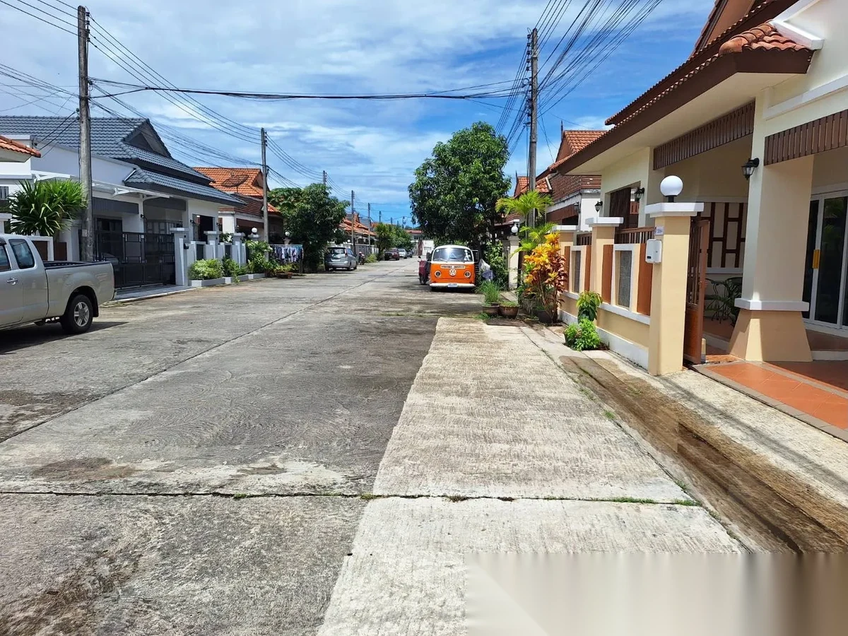 3 Bedroom House for rent at Somboonsab Village complex · Si Sunthon — photo 3
