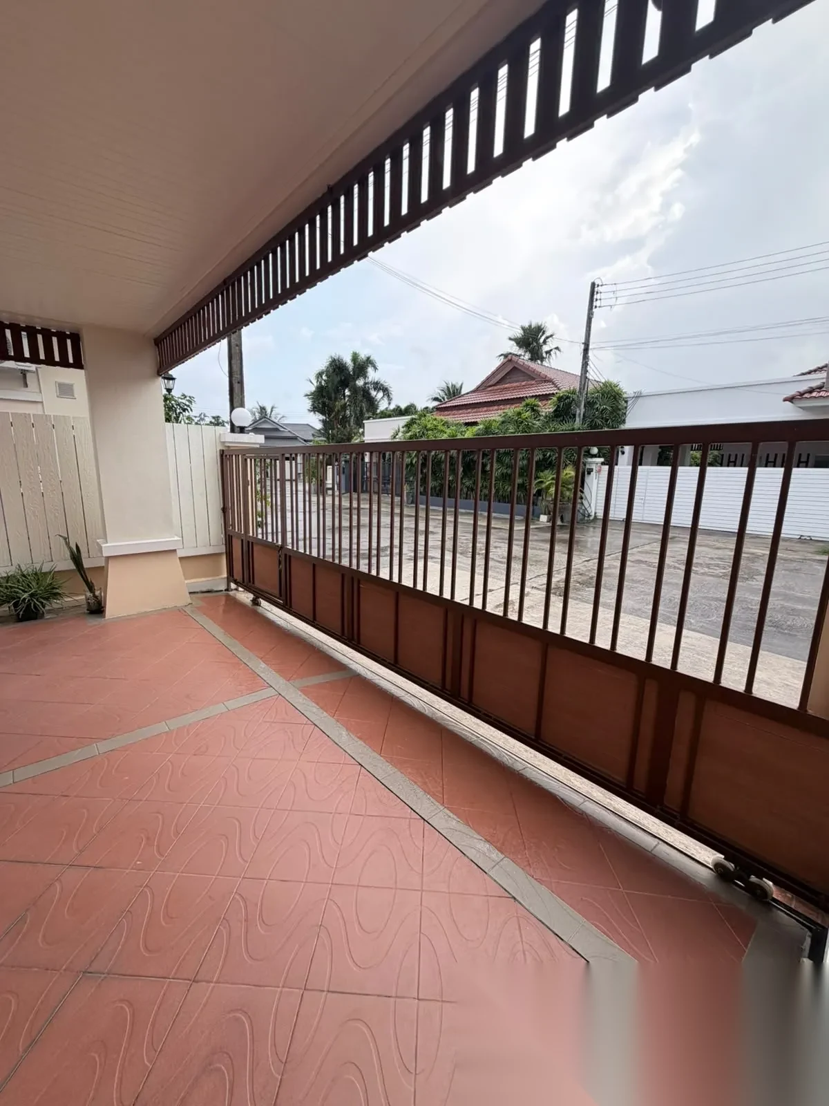 3 Bedroom House for rent at Somboonsab Village complex · Si Sunthon — photo 4