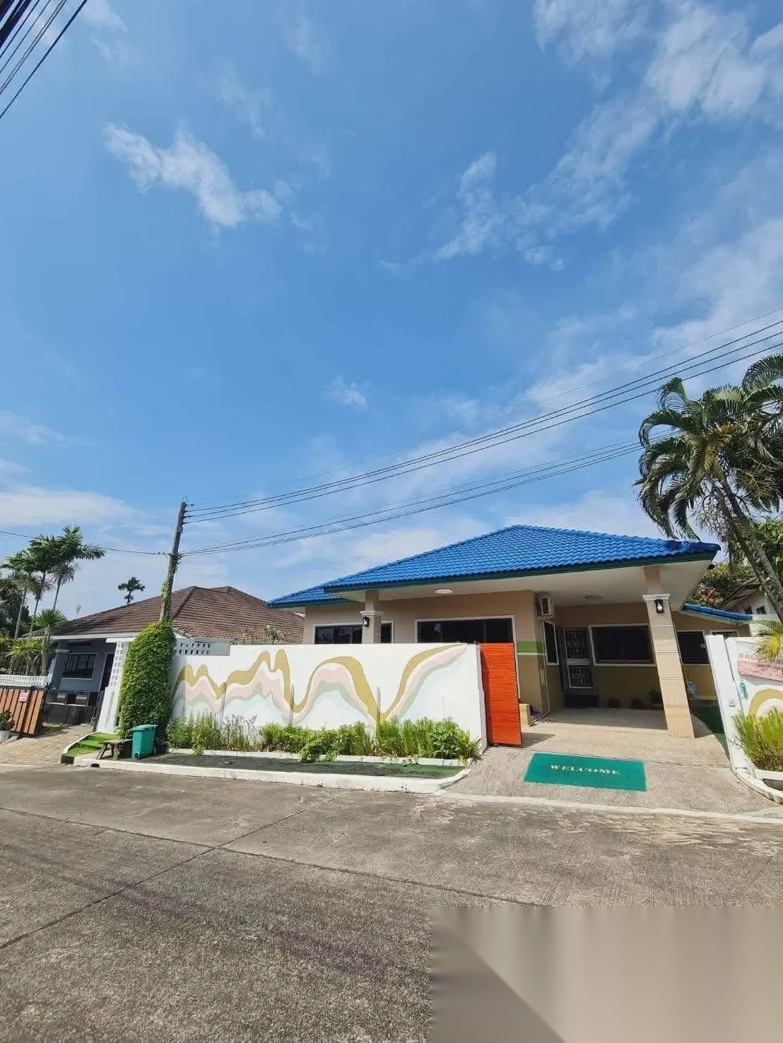 3 Bedroom House for rent at Baan Suan Neramit 5 complex · Si Sunthon · Garden View — photo 2