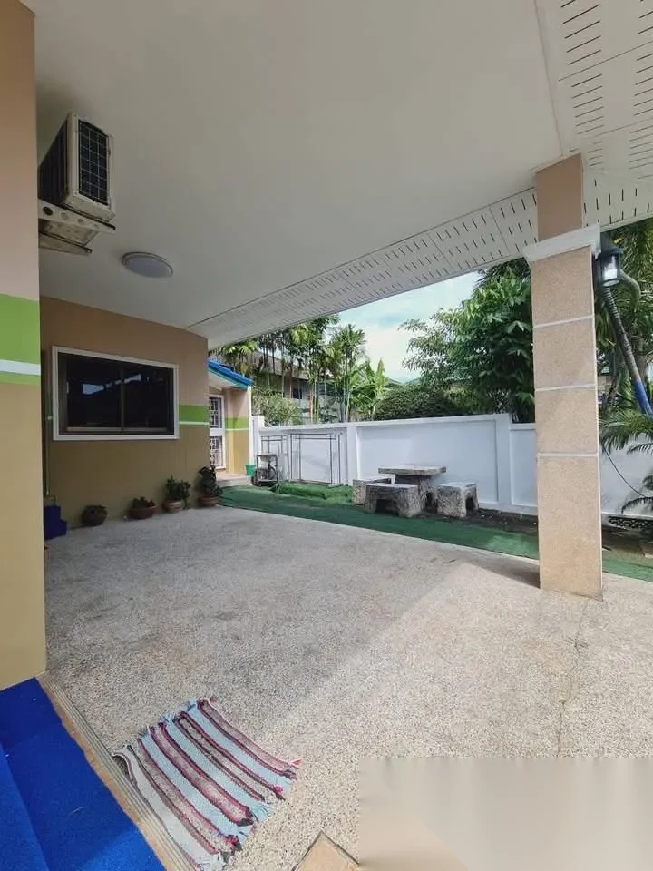 3 Bedroom House for rent at Baan Suan Neramit 5 complex · Si Sunthon · Garden View — photo 3
