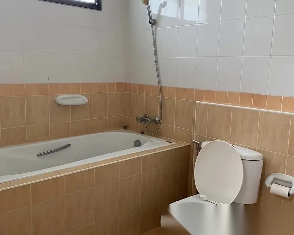 3 Bedroom House for rent at Baan Suan Neramit 5 complex · Si Sunthon · Garden View — photo 7