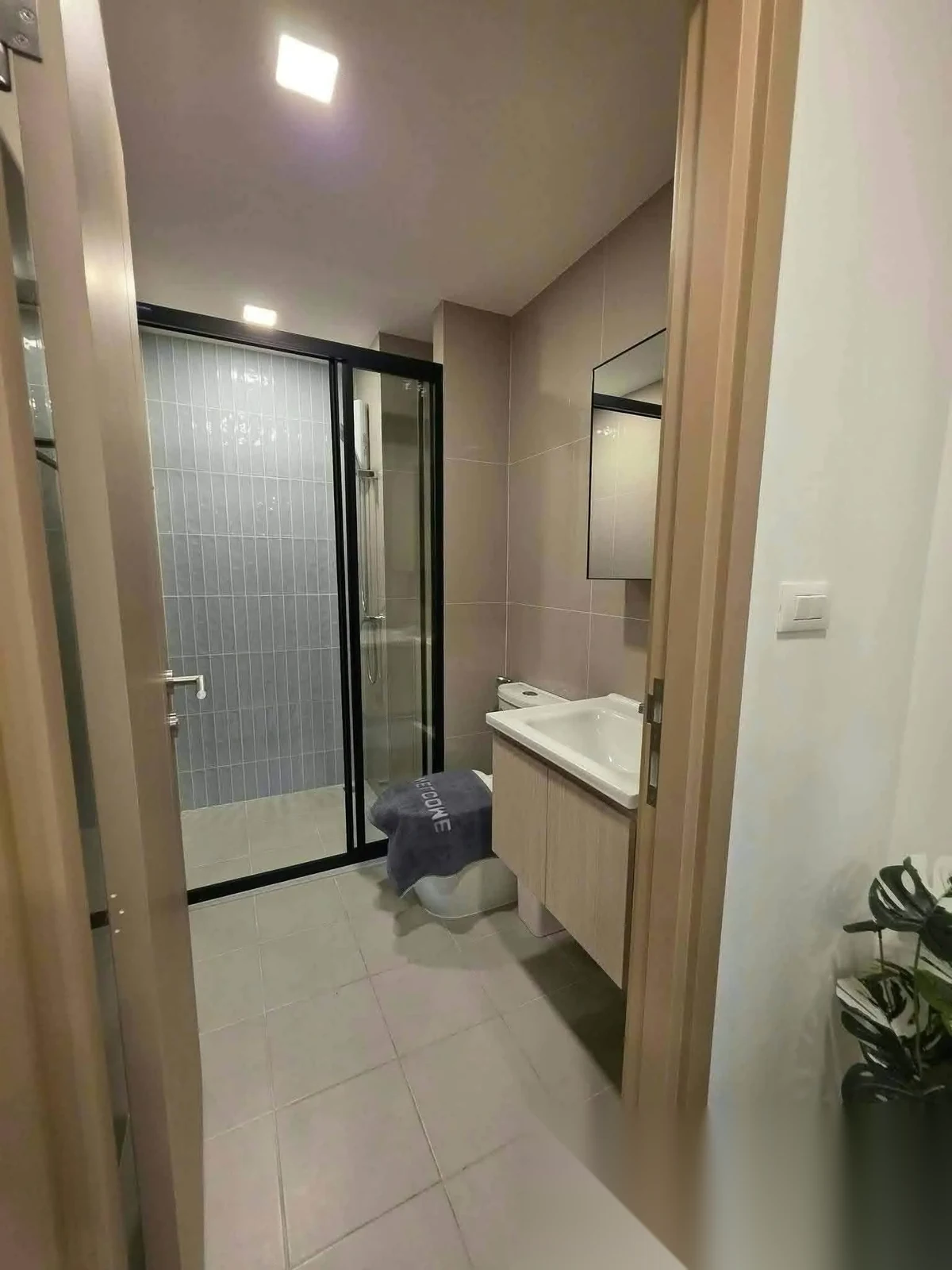 Апартаменты 1BR в ЖК THE BASE Bukit · Вичит · Выход к бассейну — фото 2