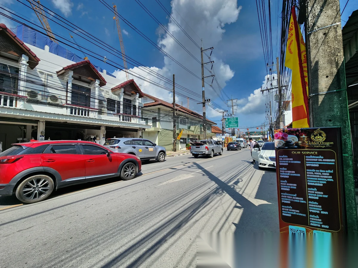 4 Bedroom Townhouse for sale · Choeng Thale — photo 8