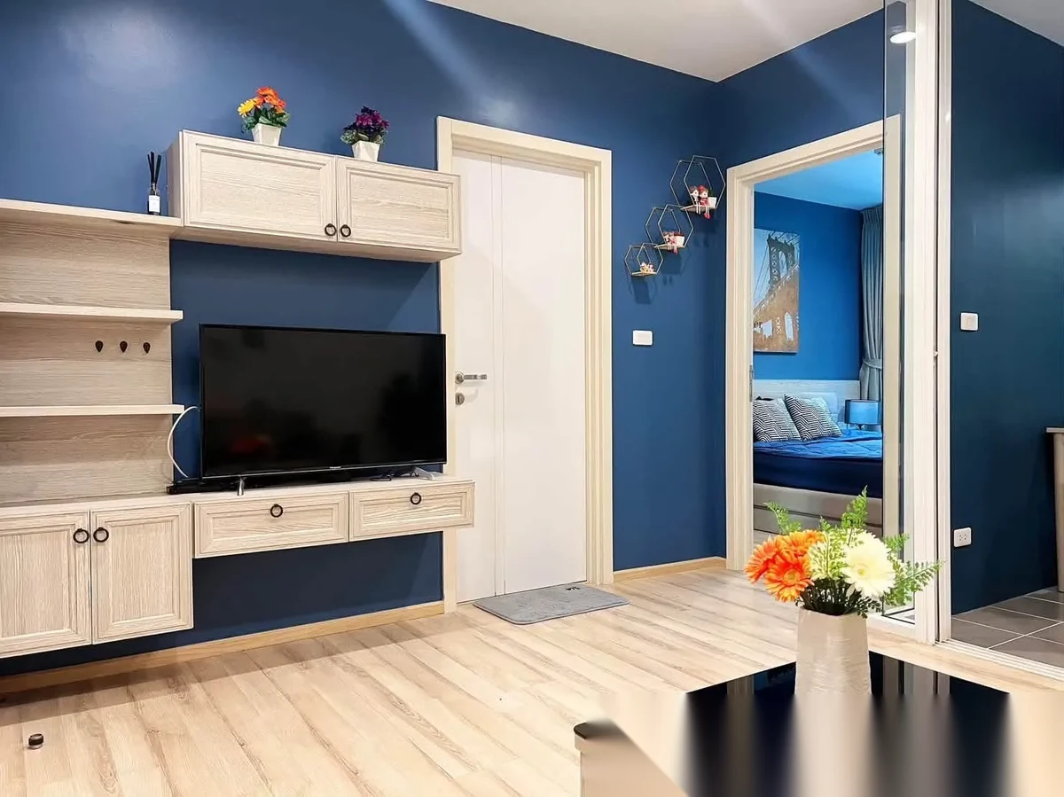 Апартаменты 1BR в ЖК The Base Height · Пхукет-таун · Вид на бассейн — фото 3