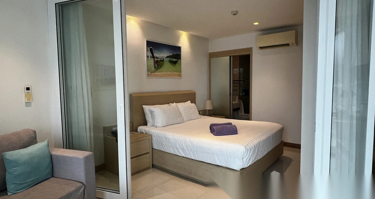 Апартаменты 1BR в ЖК The Beachfront · Раваи · Частичный вид на море