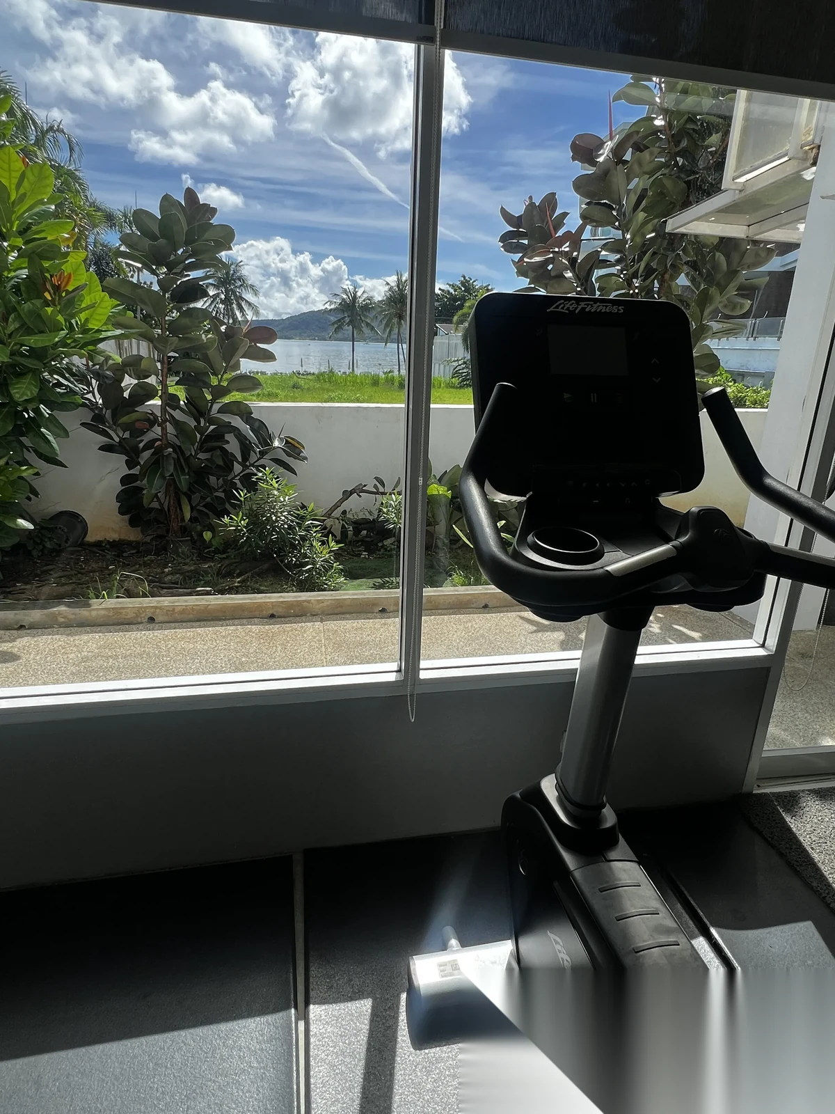 Апартаменты 1BR в ЖК The Beachfront · Раваи · Частичный вид на море — фото 19