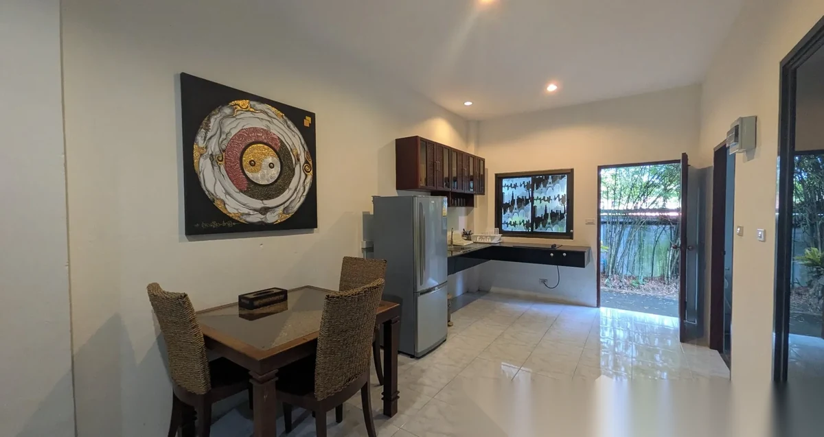 Апартаменты 1BR в ЖК Rawai Seaview Condominium · Раваи · Вид на бассейн