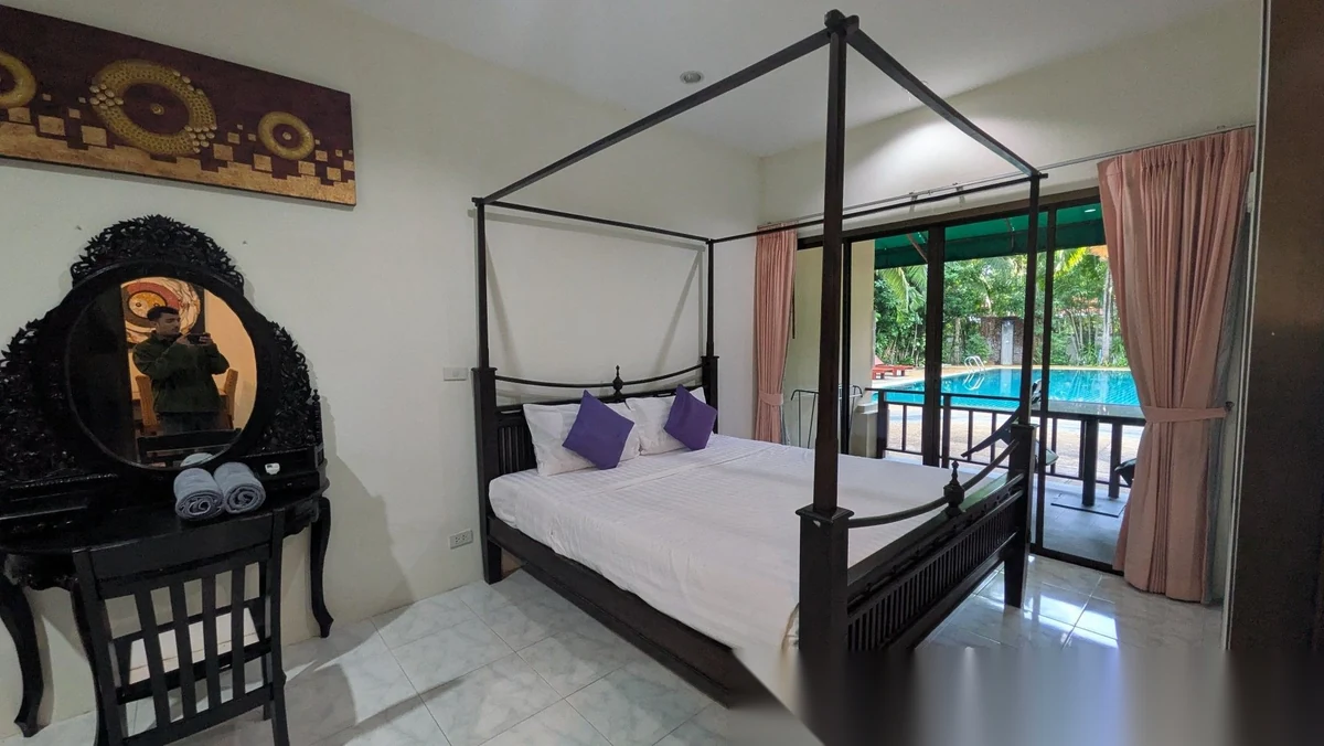 Апартаменты 1BR в ЖК Rawai Seaview Condominium · Раваи · Вид на бассейн — фото 4