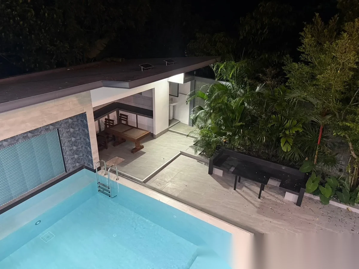 Вилла 4BR в комплексе Beautiful 4-Bedroom Private Pool Villa Surrounded by Nature · Теп Красаттри · Вид на бассейн — фото 2