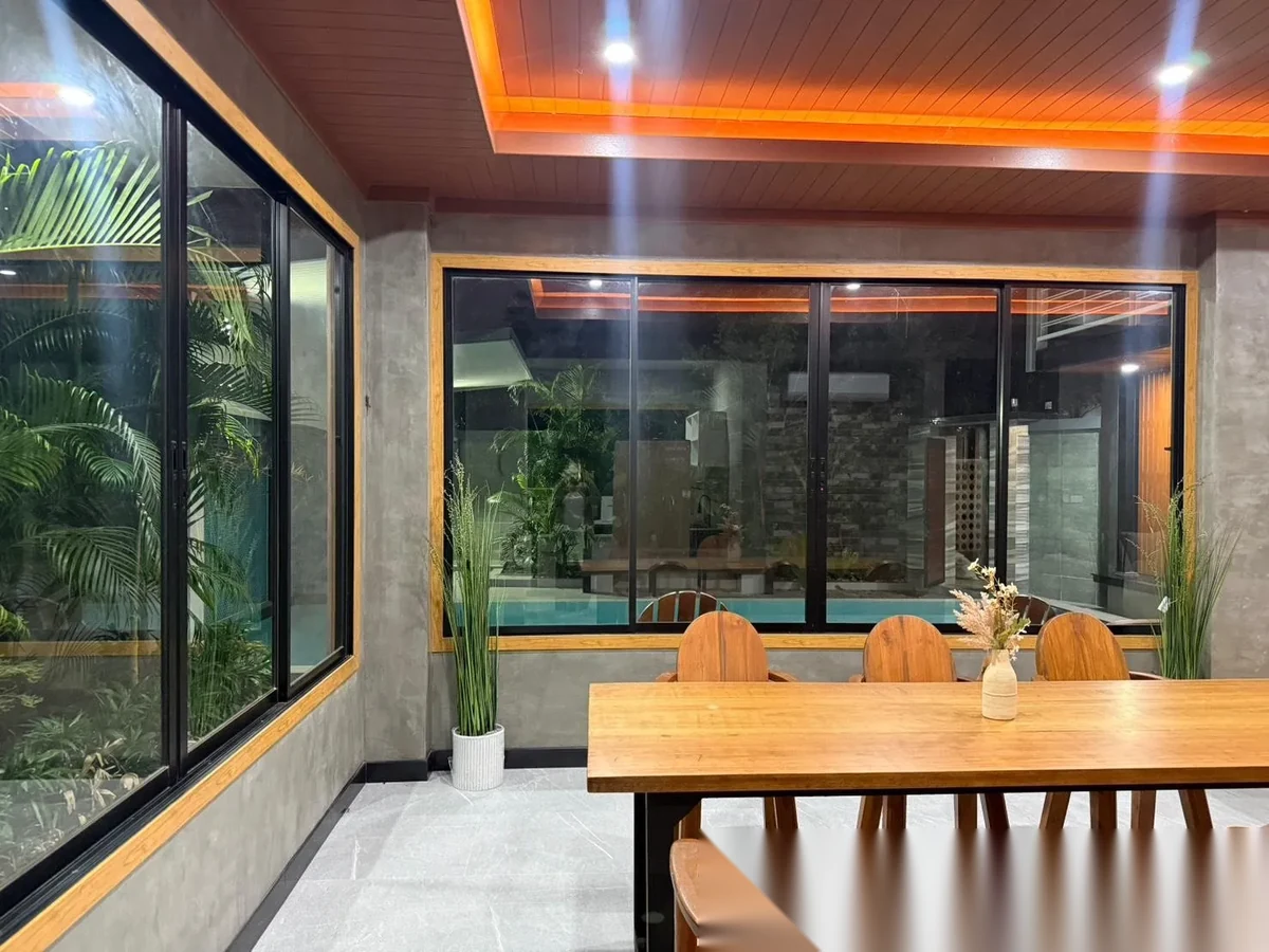 Вилла 4BR в комплексе Beautiful 4-Bedroom Private Pool Villa Surrounded by Nature · Теп Красаттри · Вид на бассейн — фото 6