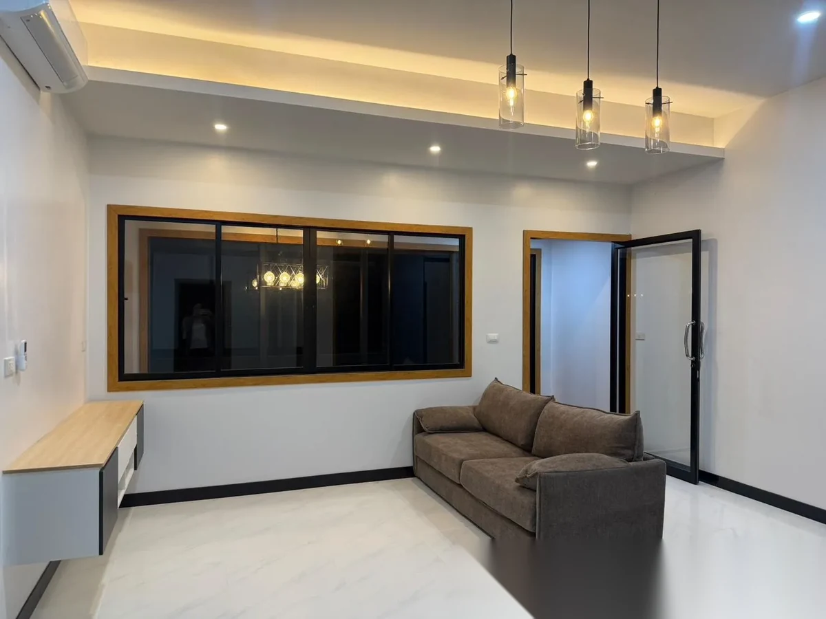 Вилла 4BR в комплексе Beautiful 4-Bedroom Private Pool Villa Surrounded by Nature · Теп Красаттри · Вид на бассейн — фото 7