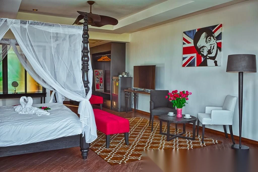Вилла 6BR в комплексе Grand Villa Luxury · Чернг Тале / Bang Tao · Вид в сад — фото 11