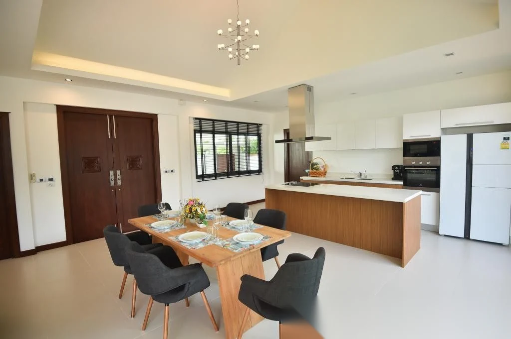 3 Bedroom Villa for rent at The Lake House complex · Si Sunthon · Garden View — photo 4