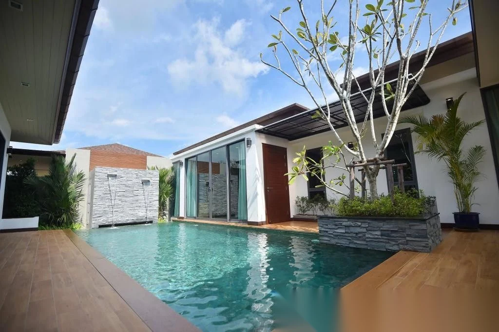 3 Bedroom Villa for rent at The Lake House complex · Si Sunthon · Garden View — photo 8