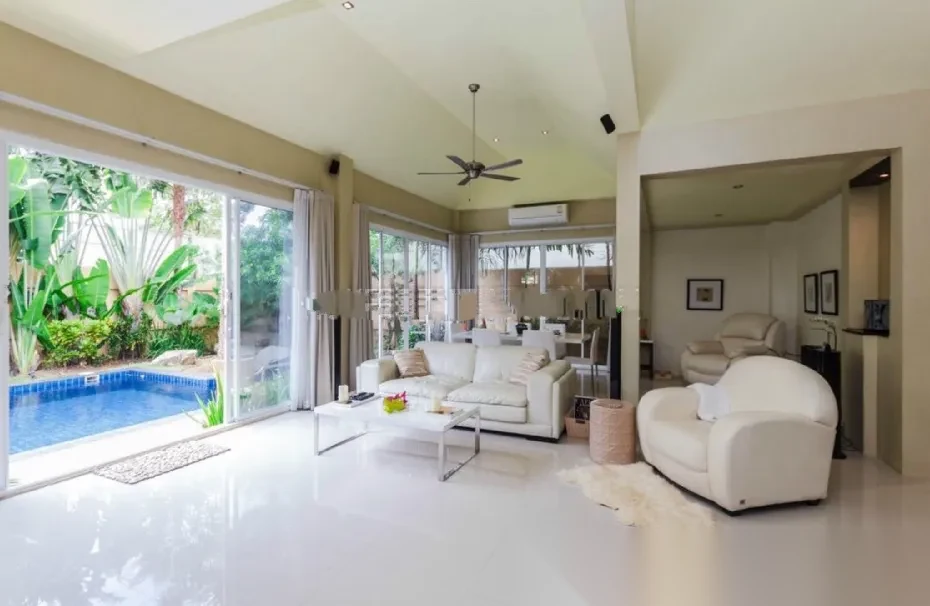 2 Bedroom Villa for rent at Sinsuk Thanee Village complex · Si Sunthon · Pool View — photo 4