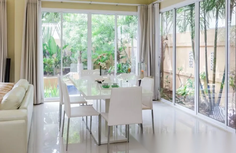 2 Bedroom Villa for rent at Sinsuk Thanee Village complex · Si Sunthon · Pool View — photo 8