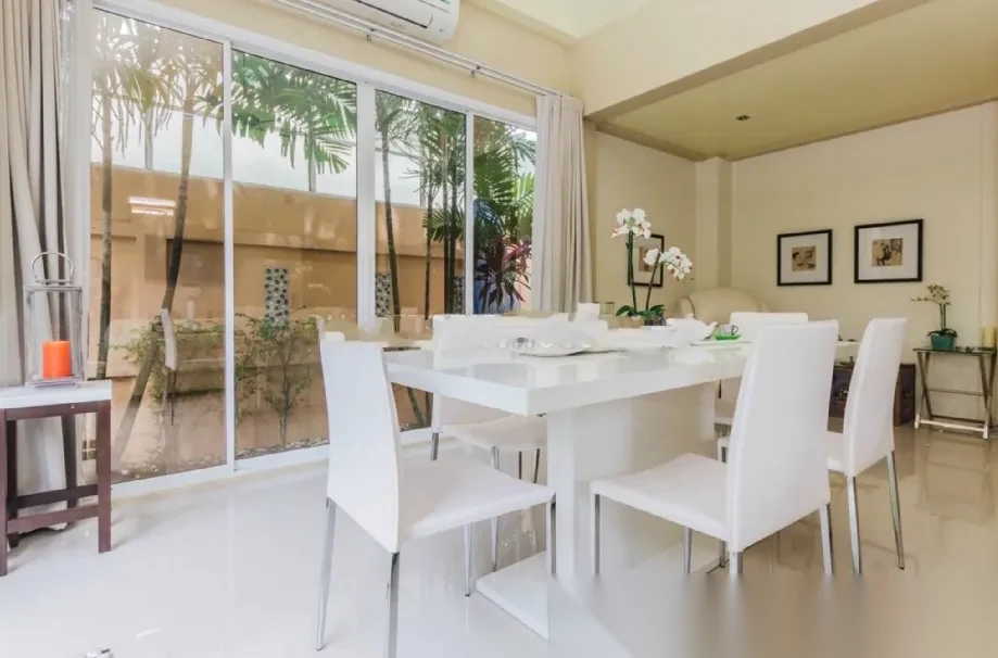 2 Bedroom Villa for rent at Sinsuk Thanee Village complex · Si Sunthon · Pool View — photo 9