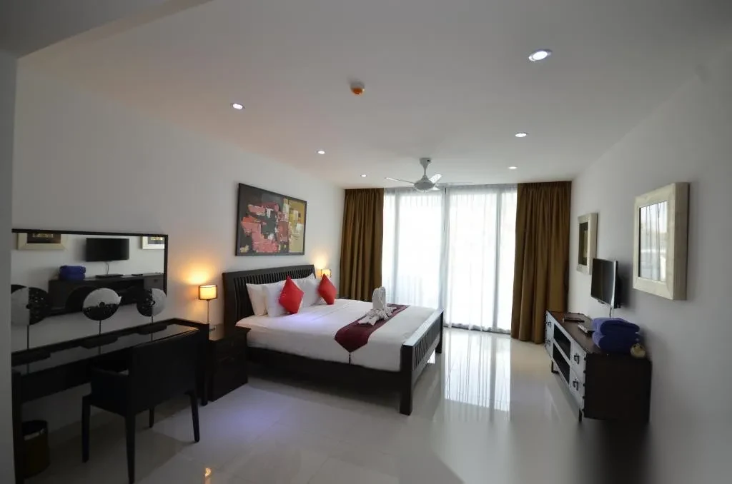 Апартаменты 2BR в ЖК Sansuri · Чернг Тале / Bang Tao · Вид в сад — фото 4