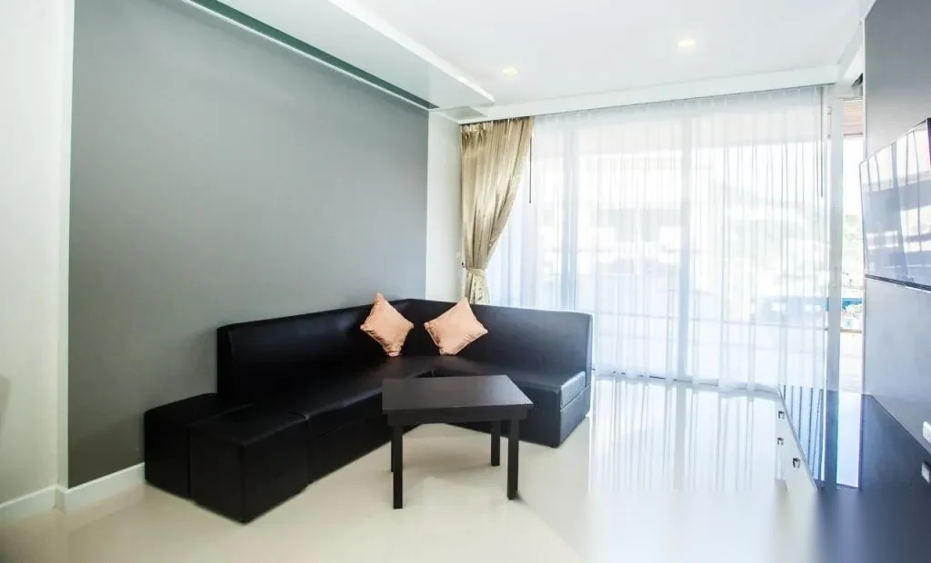 Апартаменты 1BR в ЖК Q Conzept Condominium · Карон · Вид в сад — фото 11