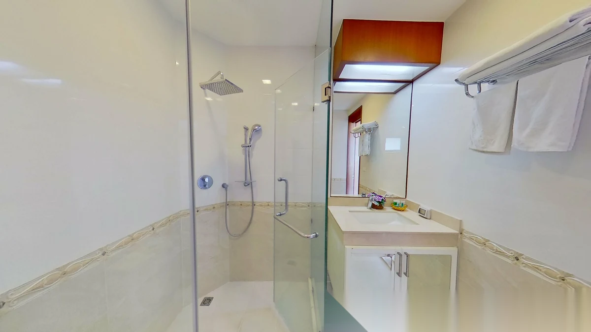 Апартаменты 2BR в ЖК Q Conzept Condominium · Карон · Вид на бассейн — фото 11