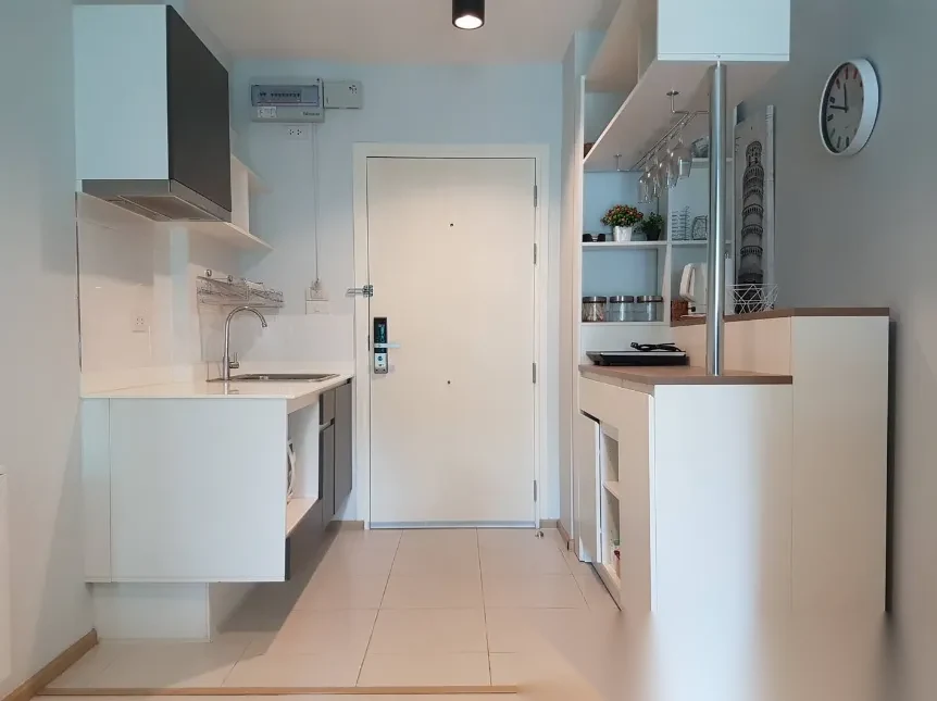 Апартаменты 2BR в ЖК ZCAPE III · Вичит · Вид на бассейн — фото 6