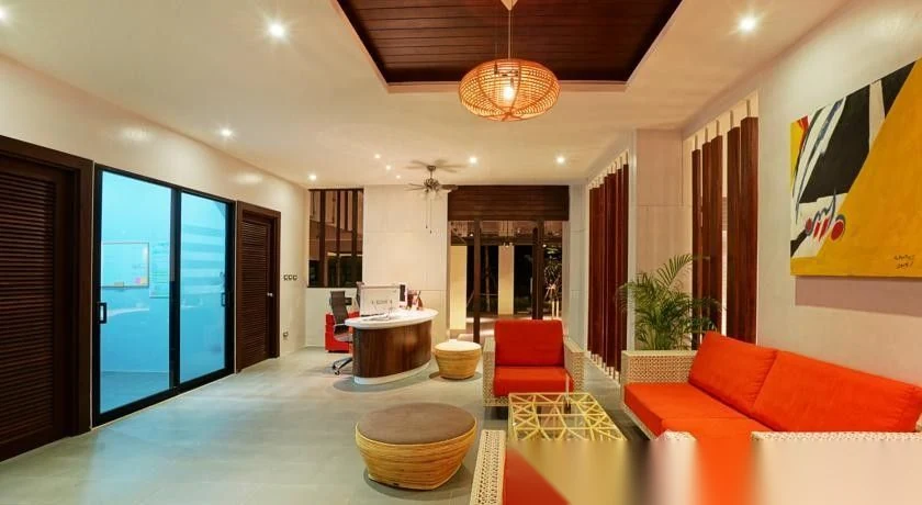 Апартаменты студия в ЖК The Emerald Terrace · Патонг · Вид на бассейн — фото 27