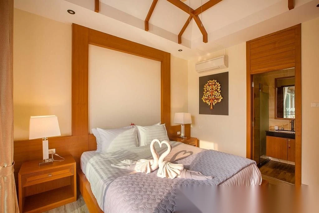 Вилла 4BR в комплексе Rawai VIP Villas & Kids Park · Раваи · Вид на бассейн — фото 5