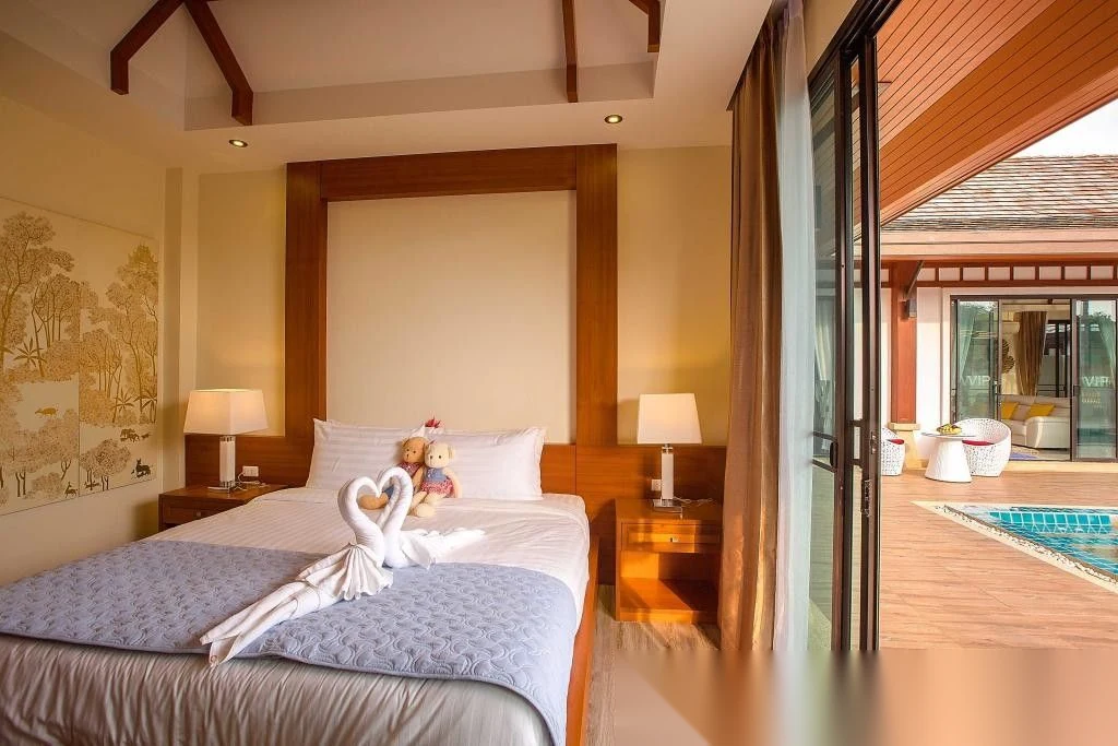 Вилла 4BR в комплексе Rawai VIP Villas & Kids Park · Раваи · Вид на бассейн — фото 6