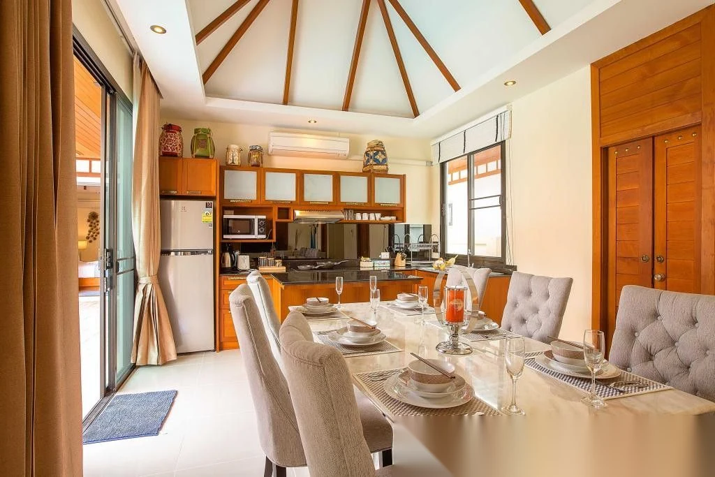Вилла 6BR в комплексе Rawai VIP Villas & Kids Park · Раваи · Вид на бассейн — фото 2
